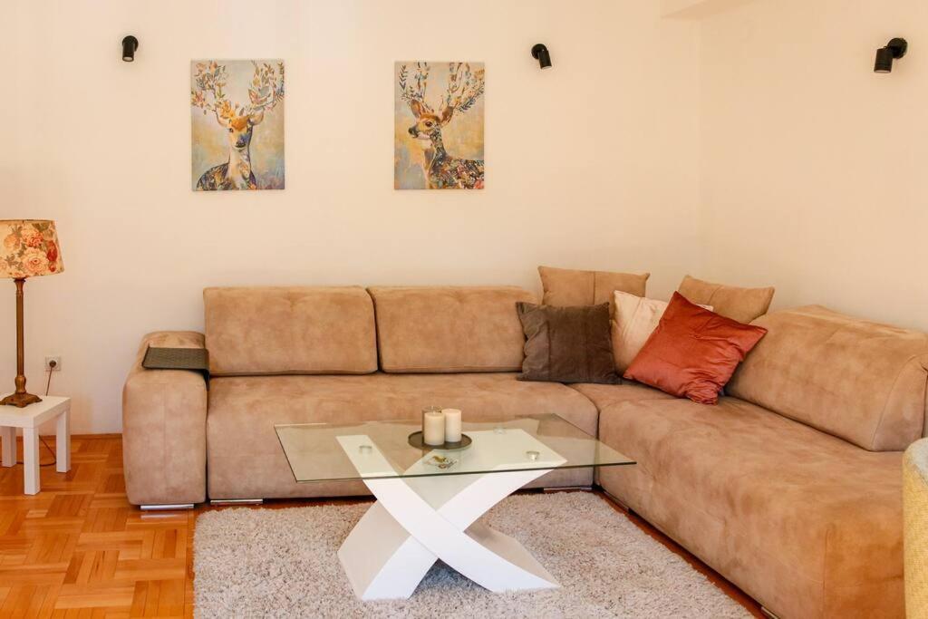 Nn Apartment Skopje Bagian luar foto