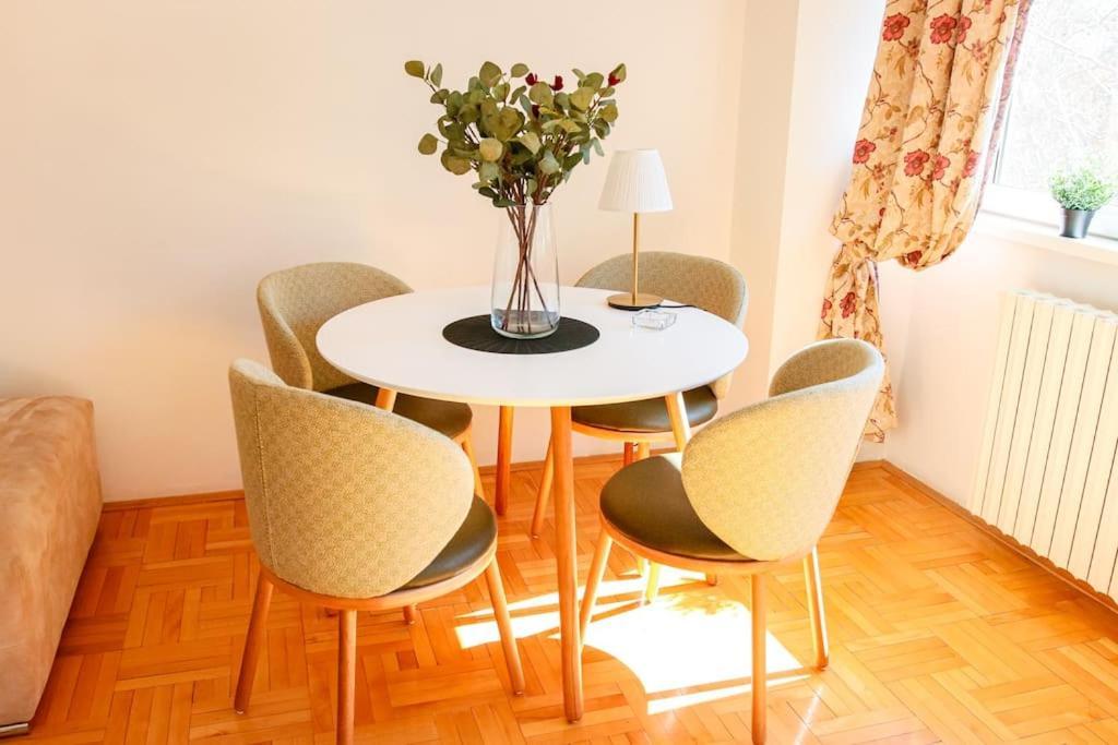 Nn Apartment Skopje Bagian luar foto
